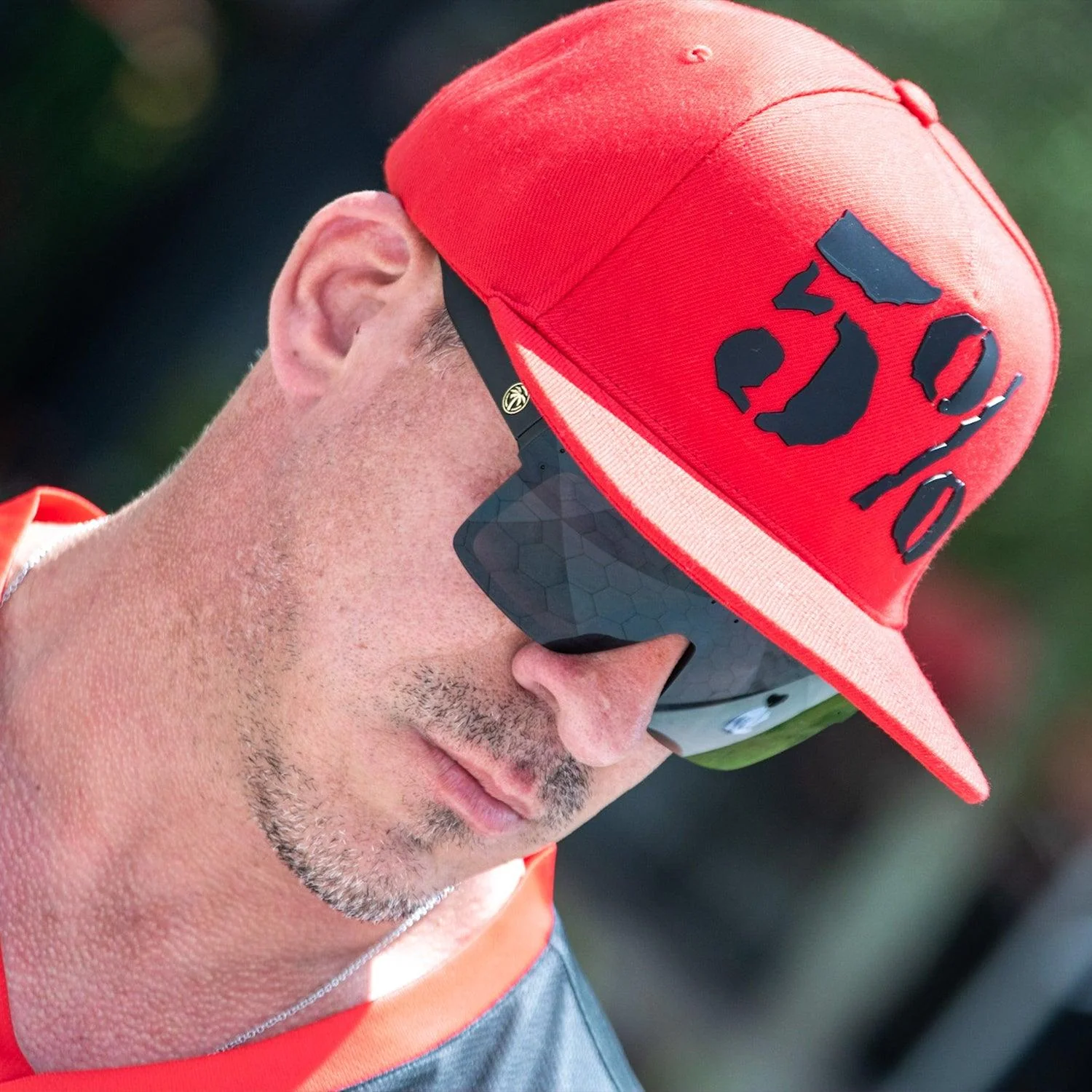 5% Rubber Logo, Black on Red Hat - Image 9
